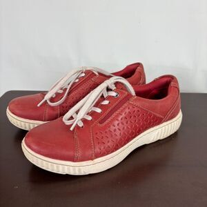 Clarks Collection Red Leather Sneaker Women's 6